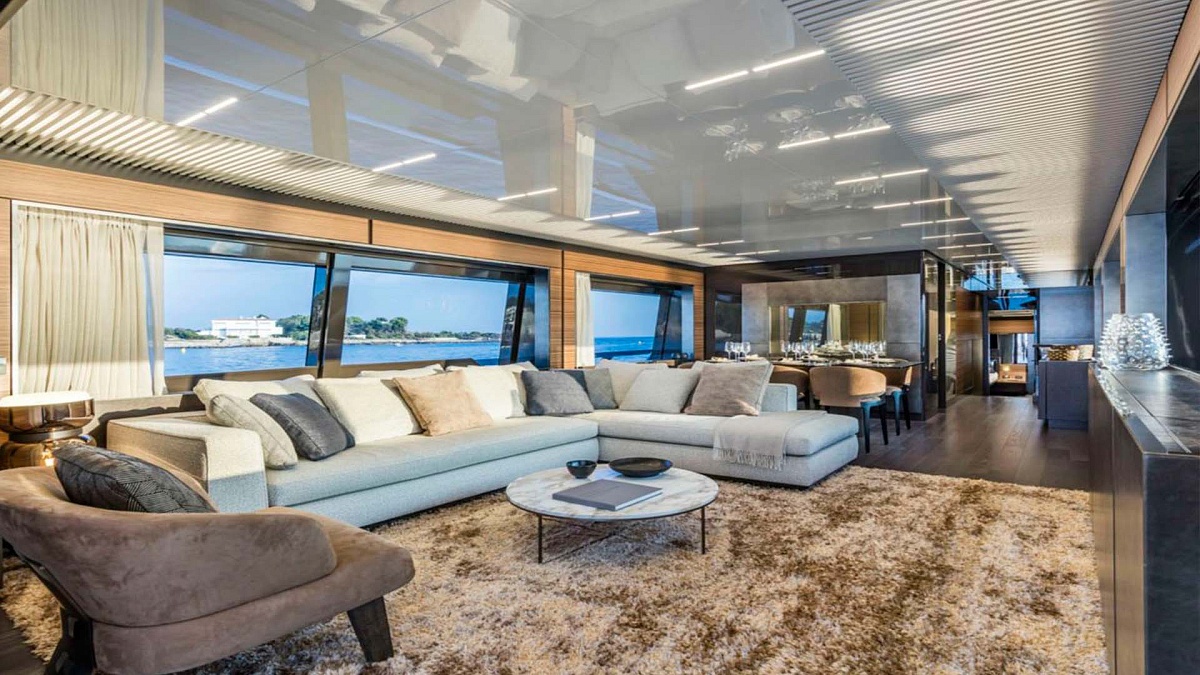 Аренда мегаяхты FERRETTI 920 Lady F в Сочи